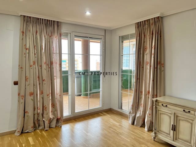 4 Zimmer Wohnung zu vermieten in Quatre Carreres, València Stadt mit Garage - 2.000 € (Ref: 9685236)