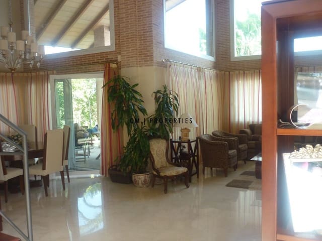 5 quarto Moradia para arrendar em Puçol com piscina garagem - 6 100 € (Ref: 9685571)