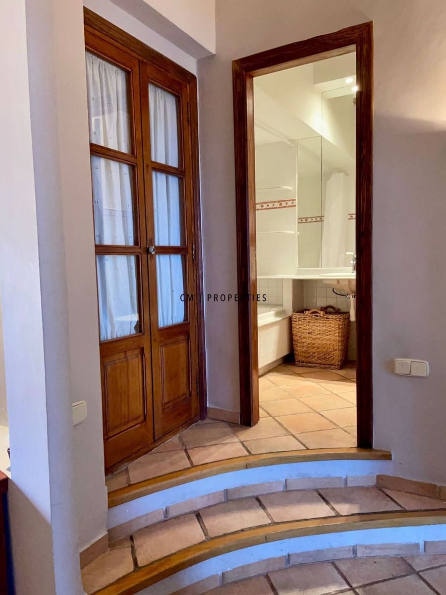 1 sypialnia Mieszkanie do wynajęcia w Miasto Walencja - 1 350 € (Ref: 9685572)