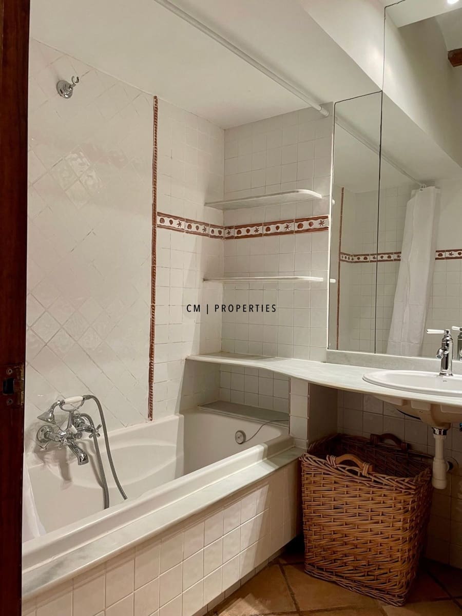 1 sypialnia Mieszkanie do wynajęcia w Miasto Walencja - 1 350 € (Ref: 9685572)