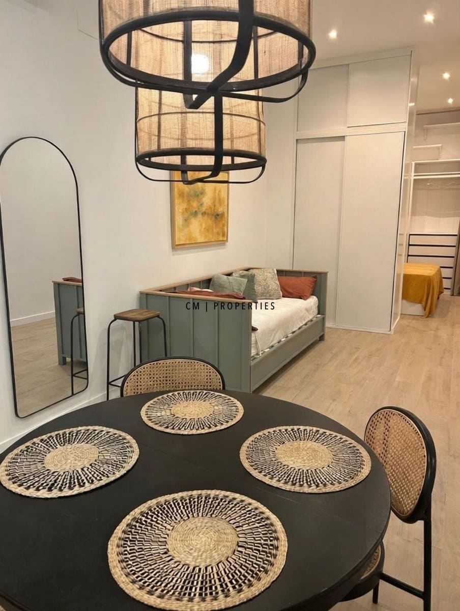 1 slaapkamer Flat te huur in Valencia stad - € 1.350 (Ref: 9687504)