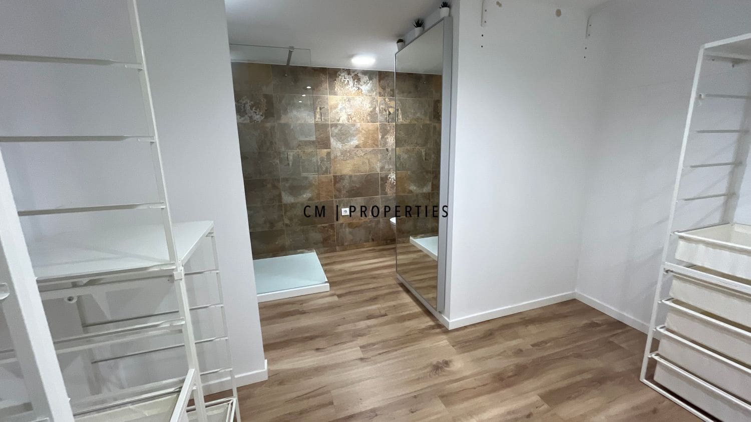 2 sypialnia Mieszkanie do wynajęcia w Miasto Walencja z basenem garażem - 1 300 € (Ref: 9687505)