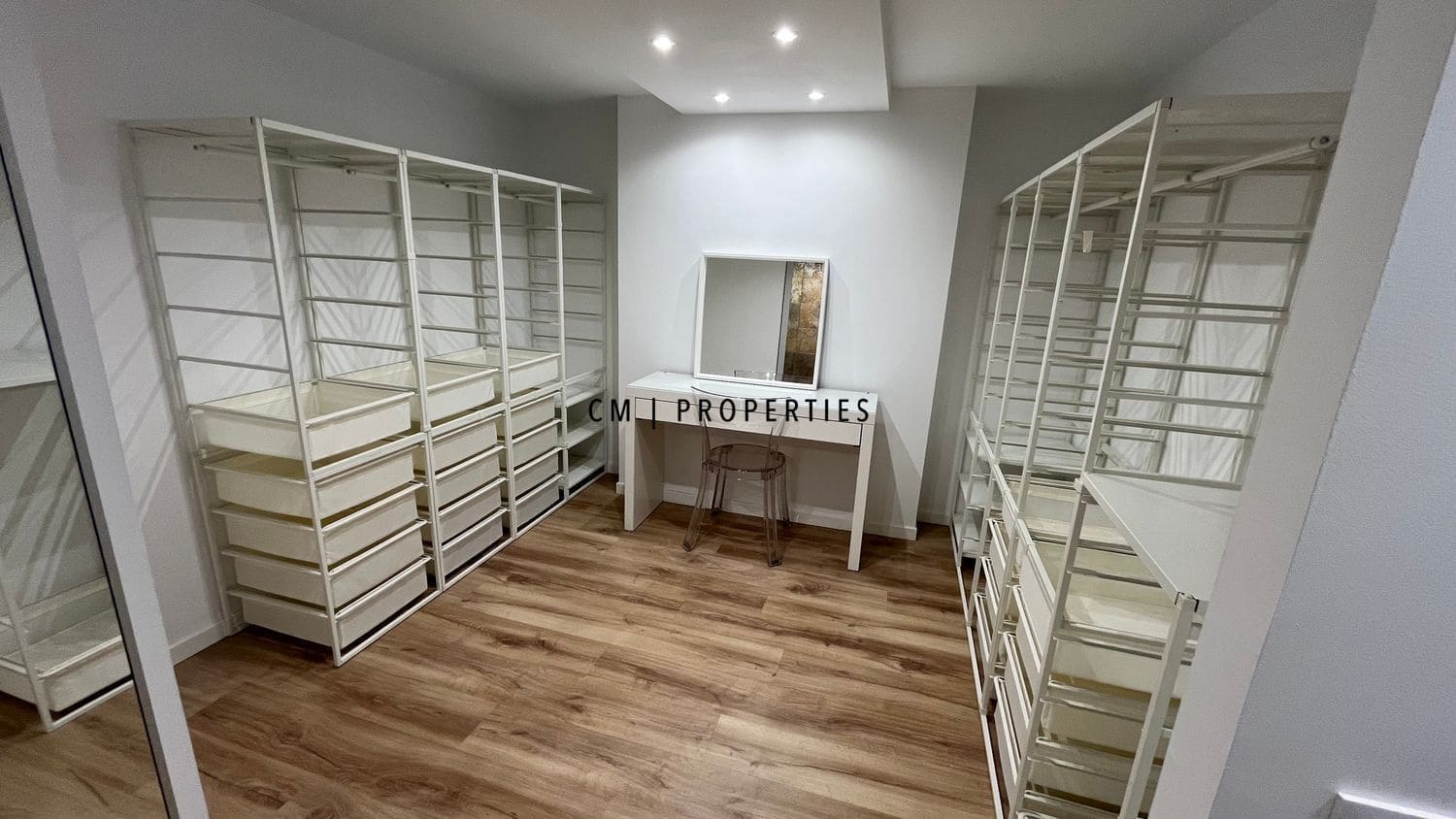 2 sypialnia Mieszkanie do wynajęcia w Miasto Walencja z basenem garażem - 1 300 € (Ref: 9687505)