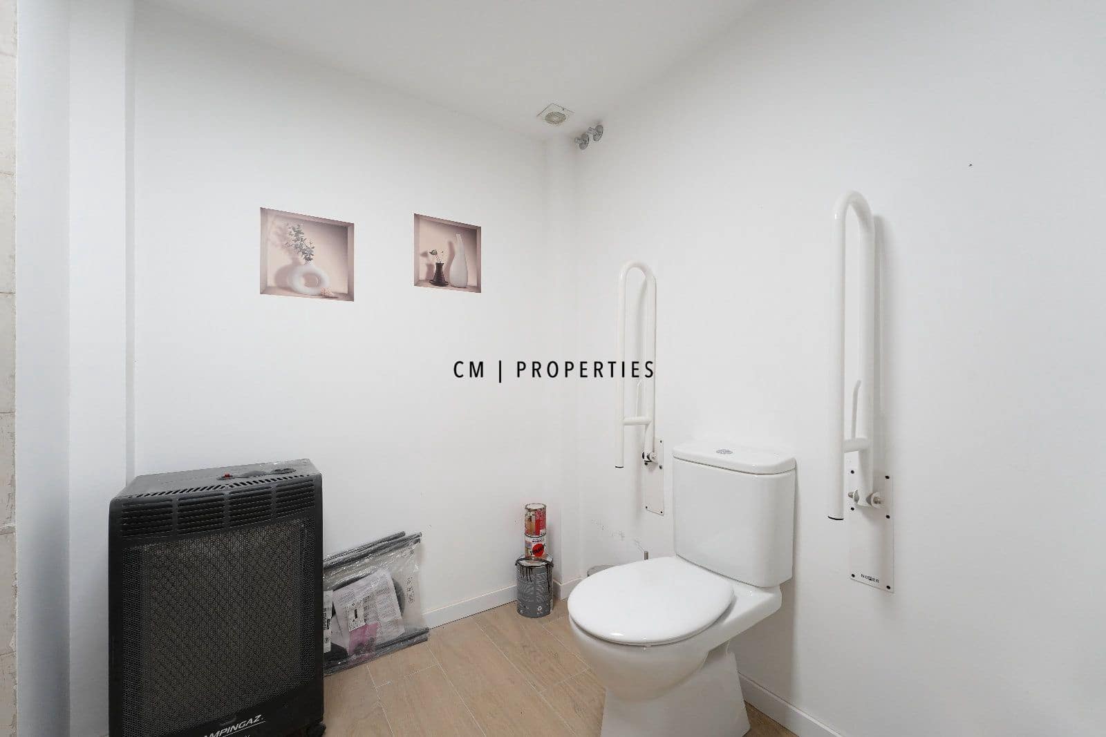 Erhverv til salg i Valencia by - € 350.000 (Ref: 9688472)