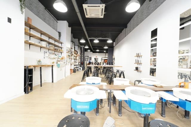 Erhverv til salg i L'Eixample, Valencia by - € 350.000 (Ref: 9688472)