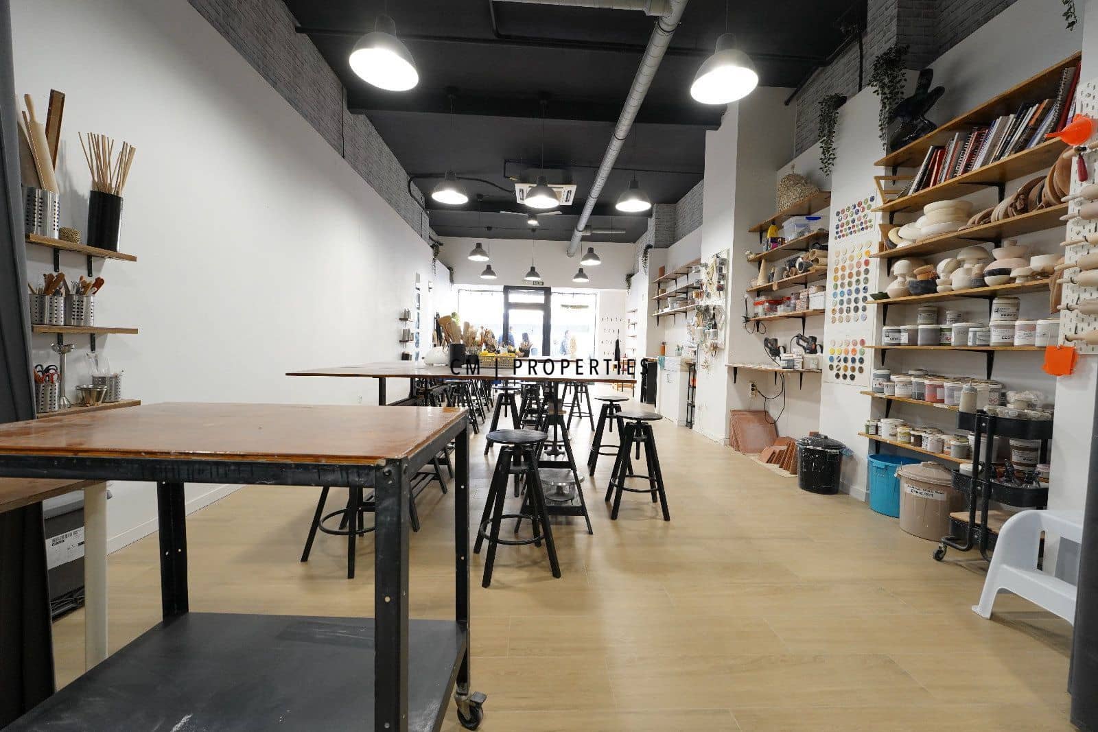 Erhverv til salg i Valencia by - € 350.000 (Ref: 9688472)