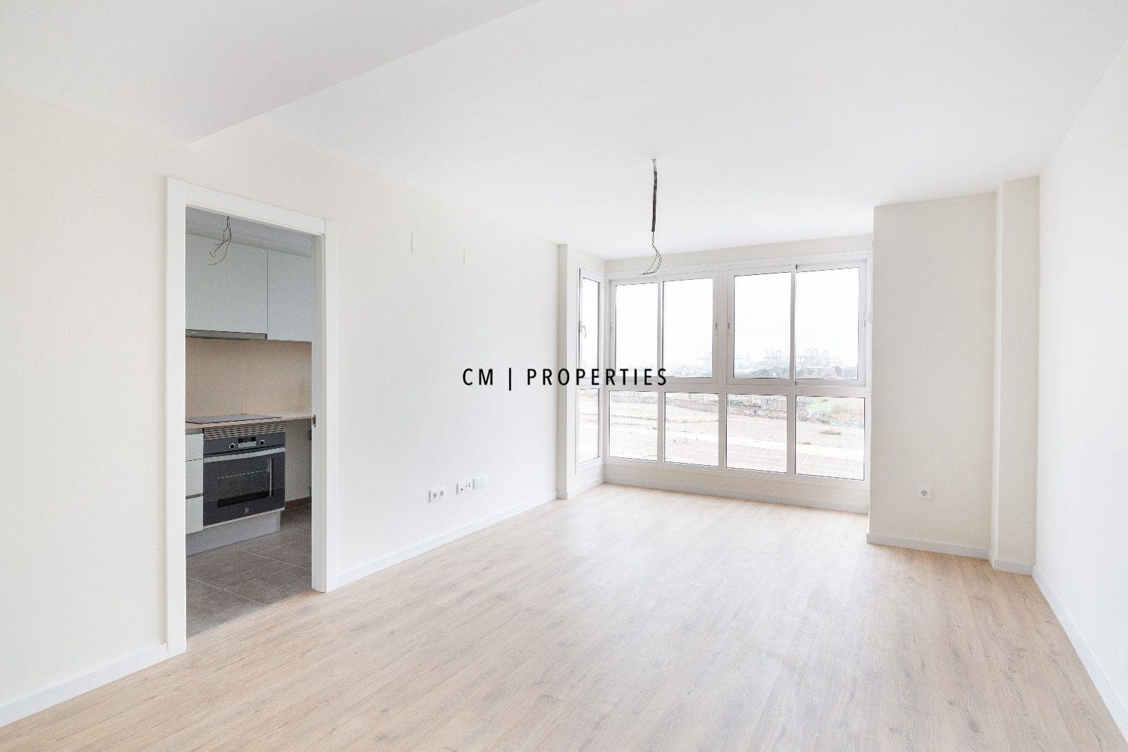 3 bedroom Flat for rent in Valencia city - € 1,500 (Ref: 9688473)