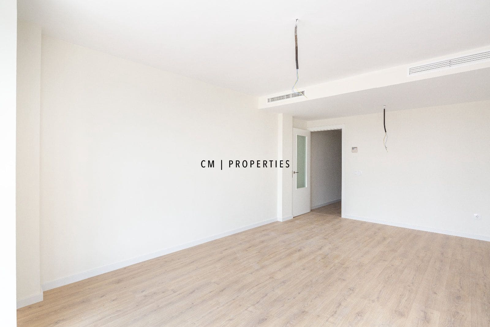 3 bedroom Flat for rent in Valencia city - € 1,500 (Ref: 9688473)