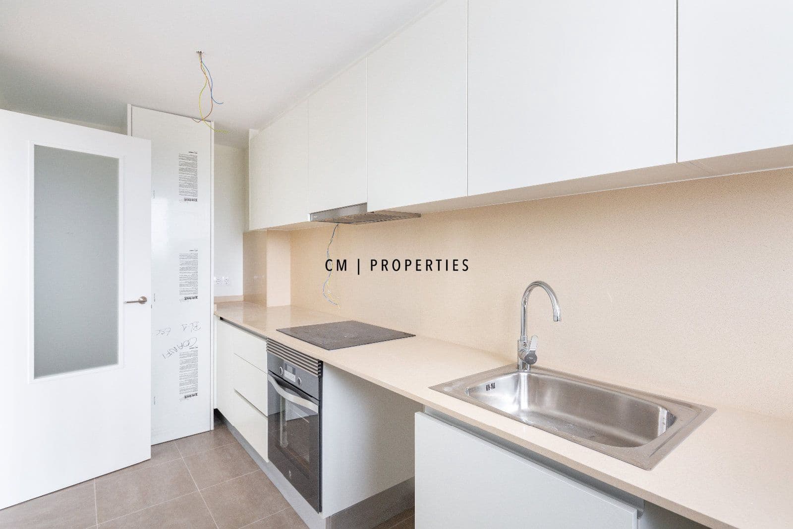 3 bedroom Flat for rent in Valencia city - € 1,500 (Ref: 9688473)