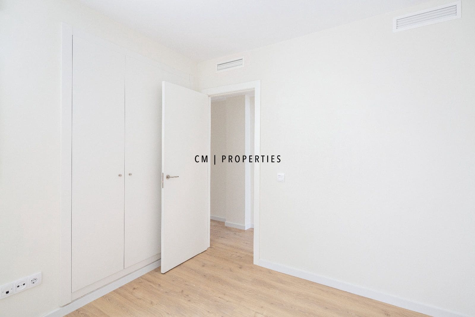 3 bedroom Flat for rent in Valencia city - € 1,500 (Ref: 9688473)