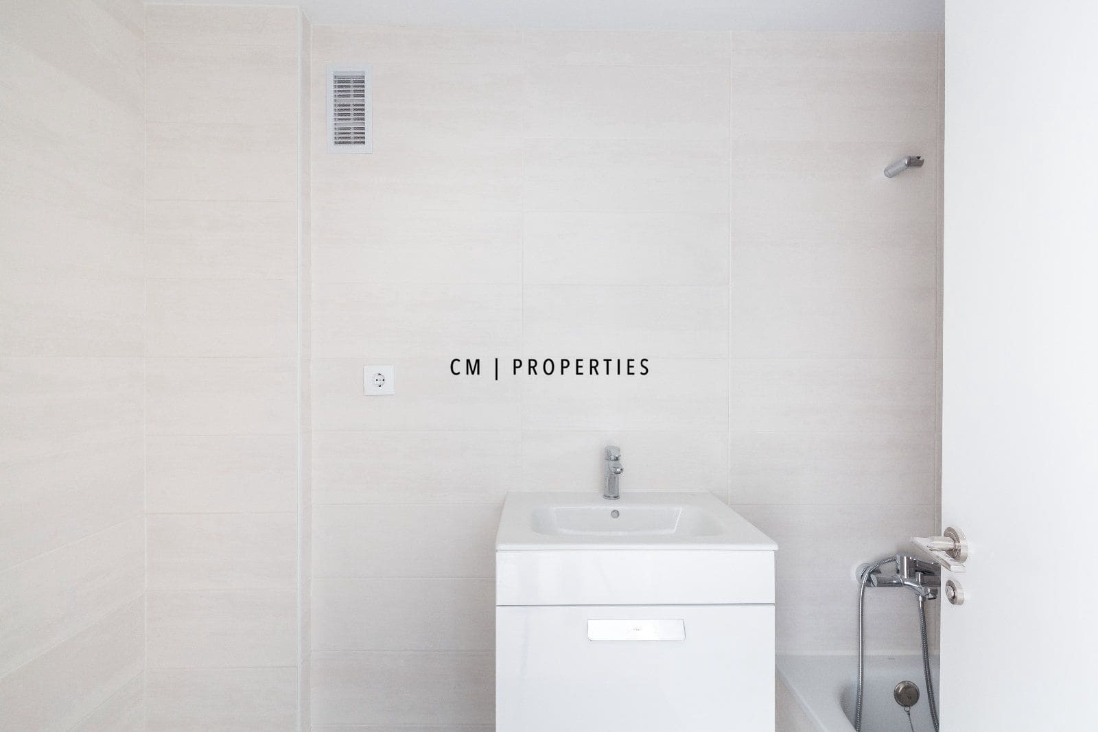 3 bedroom Flat for rent in Valencia city - € 1,500 (Ref: 9688473)