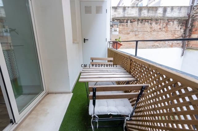 2 bedroom Flat for rent in Extramurs, Valencia city - € 1,400 (Ref: 9688573)