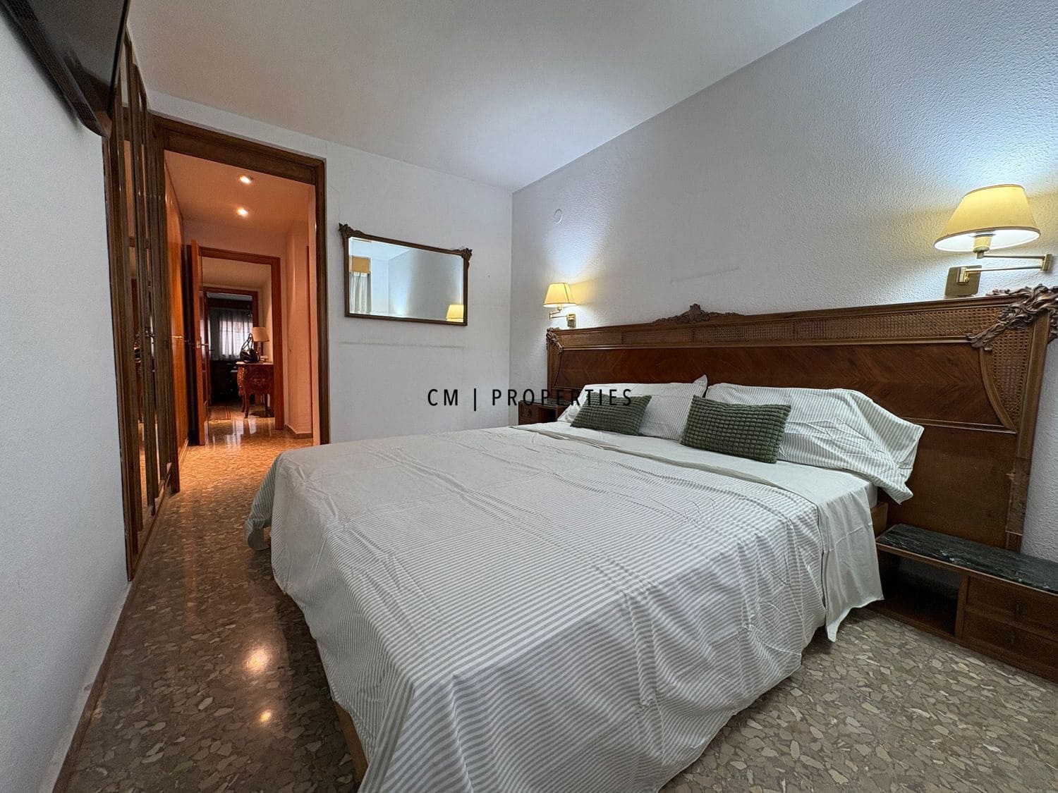 3 bedroom Flat for rent in Valencia city - € 1,500 (Ref: 9691639)