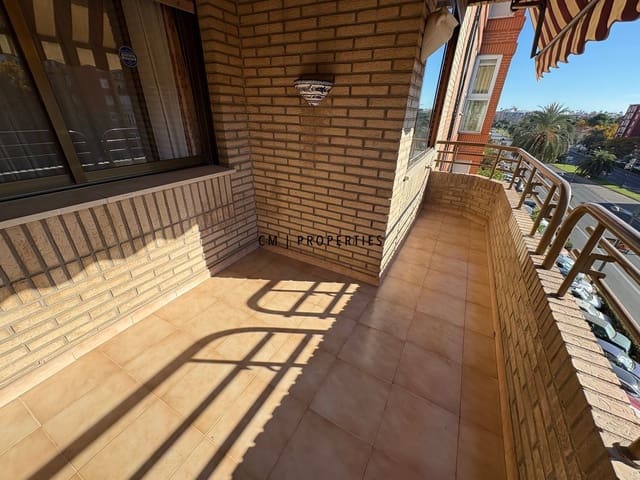 Piso de 3 habitaciones en València ciudad en alquiler - 1.500 € (Ref: 9691639)