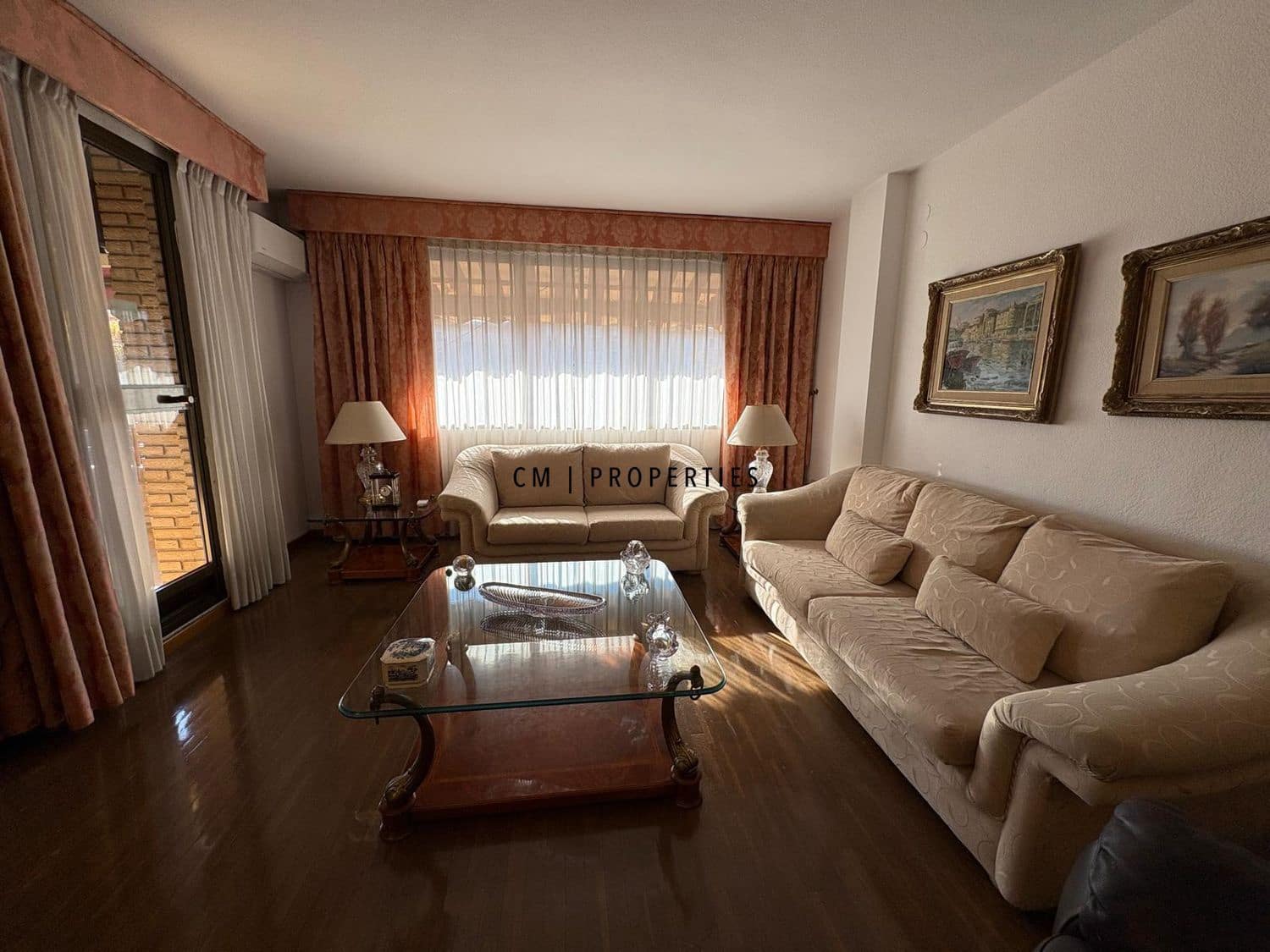 3 bedroom Flat for rent in Valencia city - € 1,500 (Ref: 9691639)