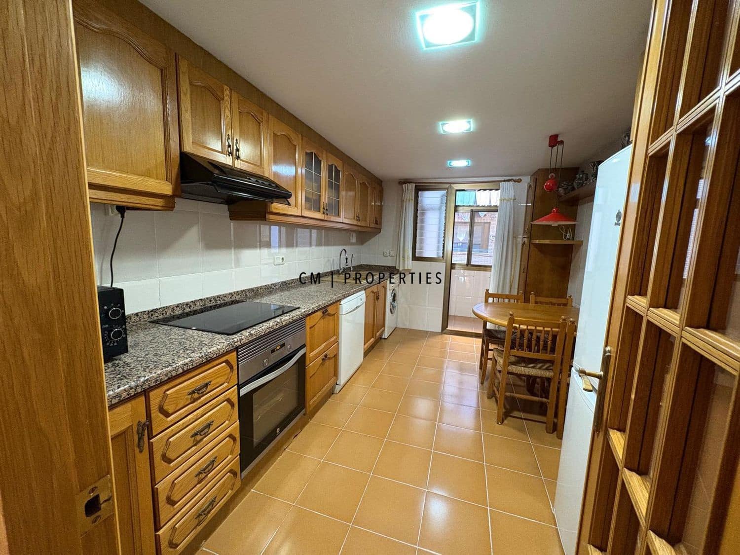 3 bedroom Flat for rent in Valencia city - € 1,500 (Ref: 9691639)