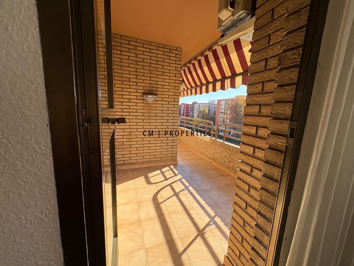 3 bedroom Flat for rent in Valencia city - € 1,500 (Ref: 9691639)