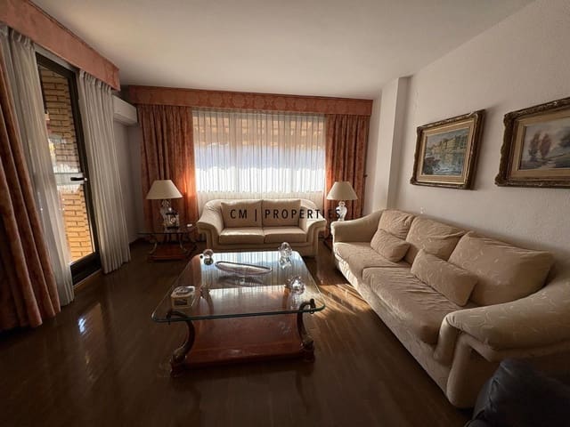 Piso de 3 habitaciones en València ciudad en alquiler - 1.500 € (Ref: 9691639)