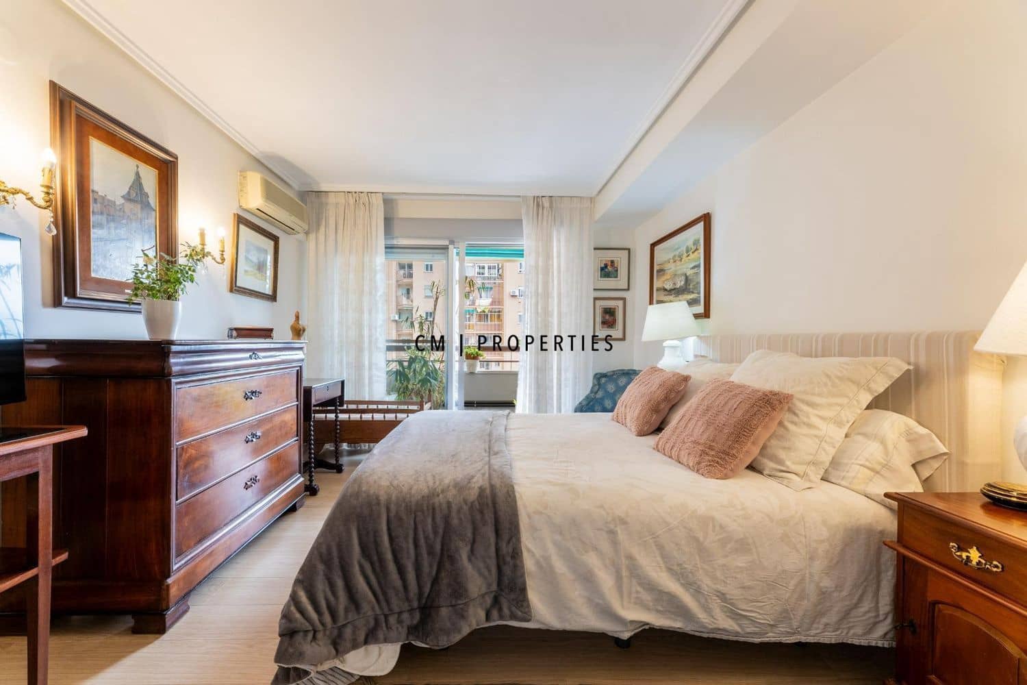 5 sypialnia Mieszkanie na sprzedaż w Miasto Walencja z garażem - 725 000 € (Ref: 9694061)