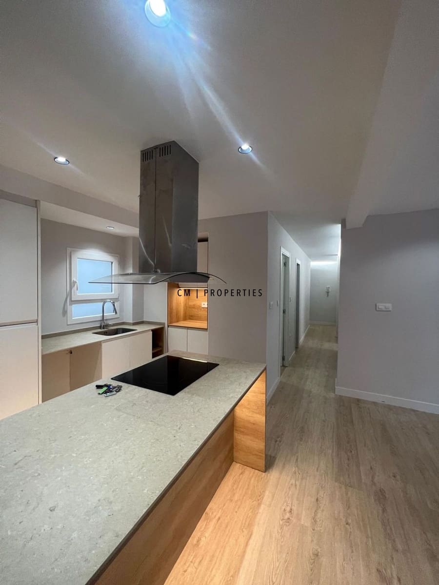 2 bedroom Flat for rent in Valencia city - € 1,400 (Ref: 9694219)