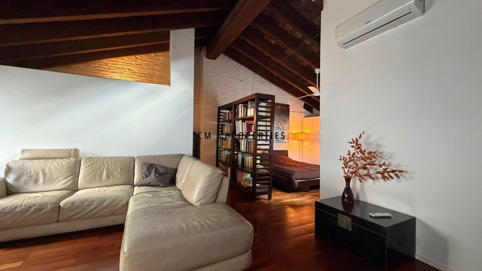 Penthouse zu vermieten in Valencia Stadt - 1.300 € (Ref: 9694220)