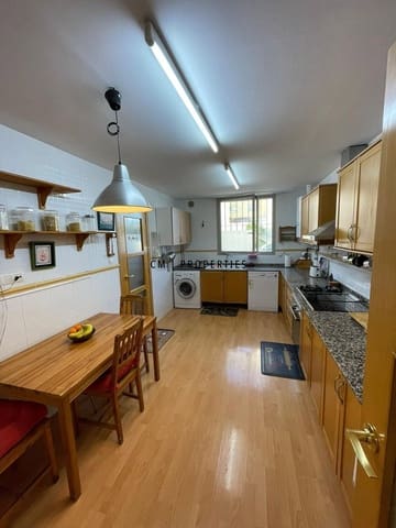 3 makuuhuone Omakotitalo vuokrattavana paikassa Rocafort mukana 
autotalli - 1 800 € (Ref: 9697839)