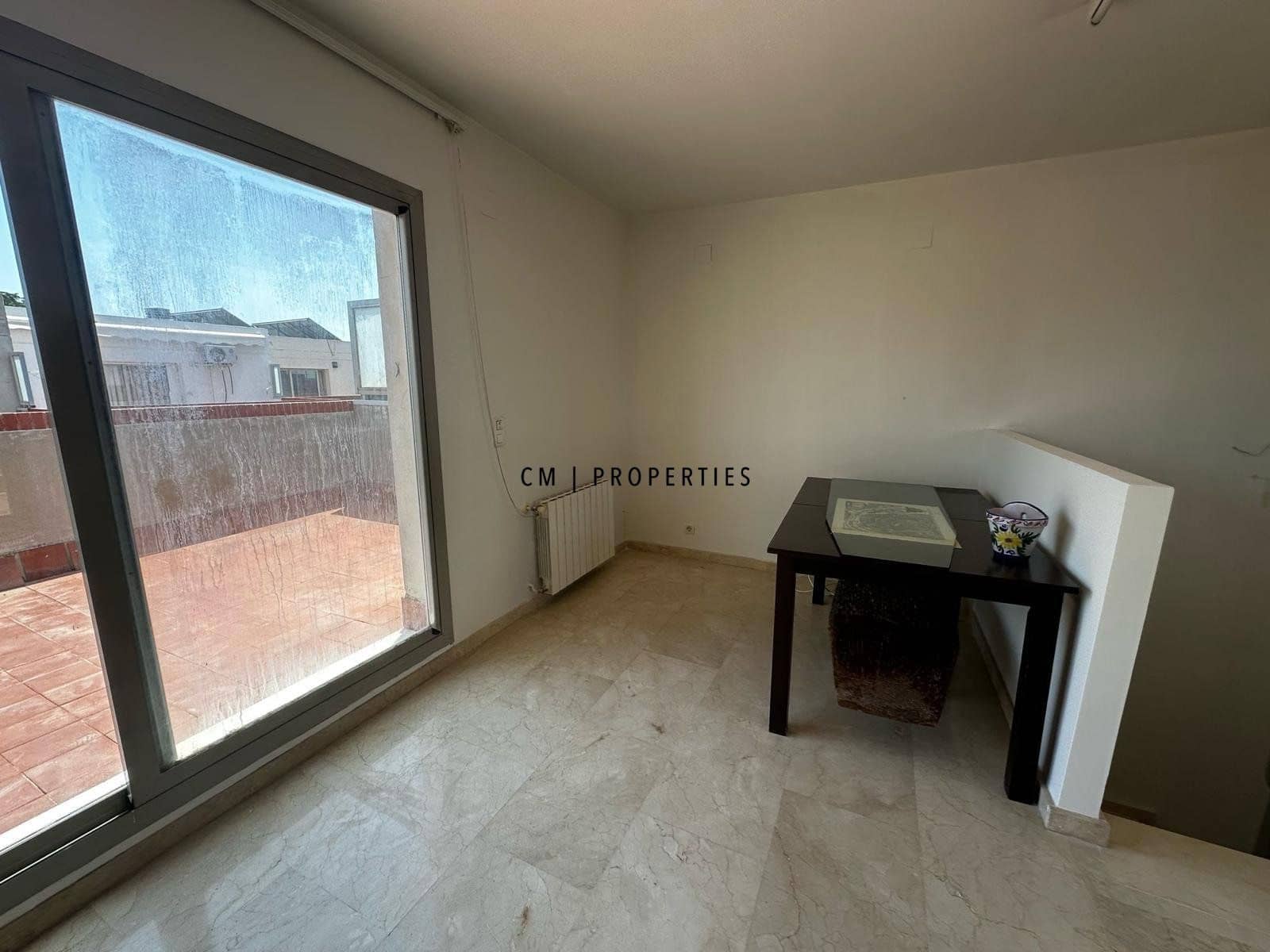 3 sovrum Hus att hyra i Rocafort med garage - 1 800 € (Ref: 9697839)