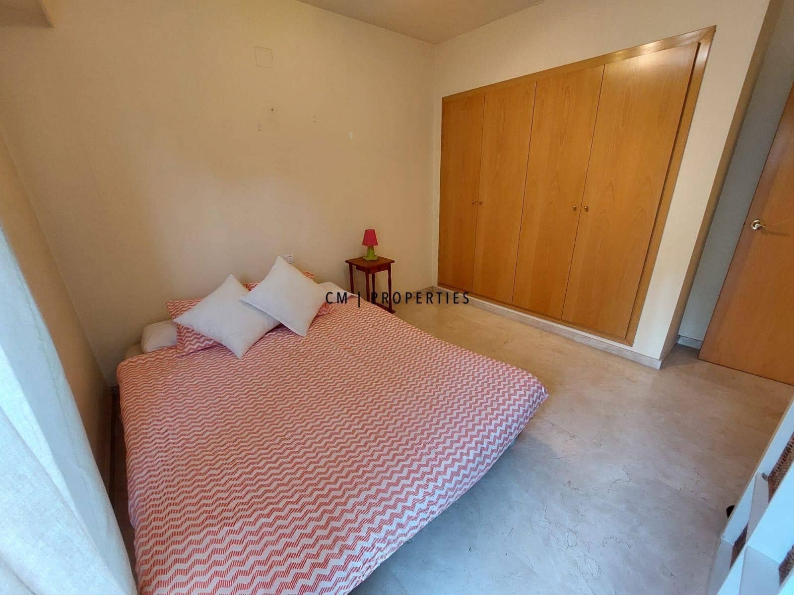 3 sovrum Hus att hyra i Rocafort med garage - 1 800 € (Ref: 9697839)