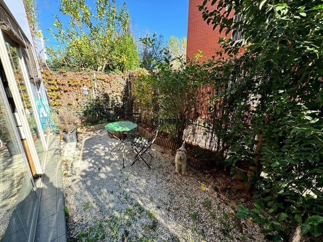 3 makuuhuone Omakotitalo vuokrattavana paikassa Rocafort mukana 
autotalli - 1 800 € (Ref: 9697839)