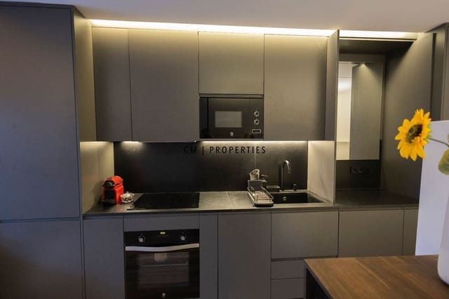 1 bedroom Flat for rent in Extramurs, Valencia city - € 1,200 (Ref: 9699245)