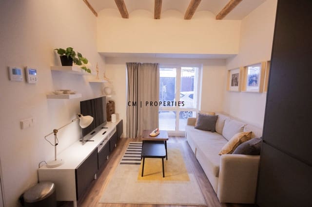 1 bedroom Flat for rent in Extramurs, Valencia city - € 1,200 (Ref: 9699245)