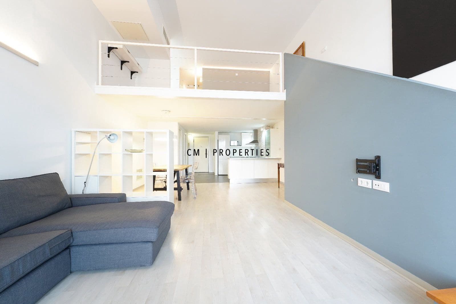 1 bedroom Flat for rent in Valencia city with pool garage - € 1,300 (Ref: 9699246)