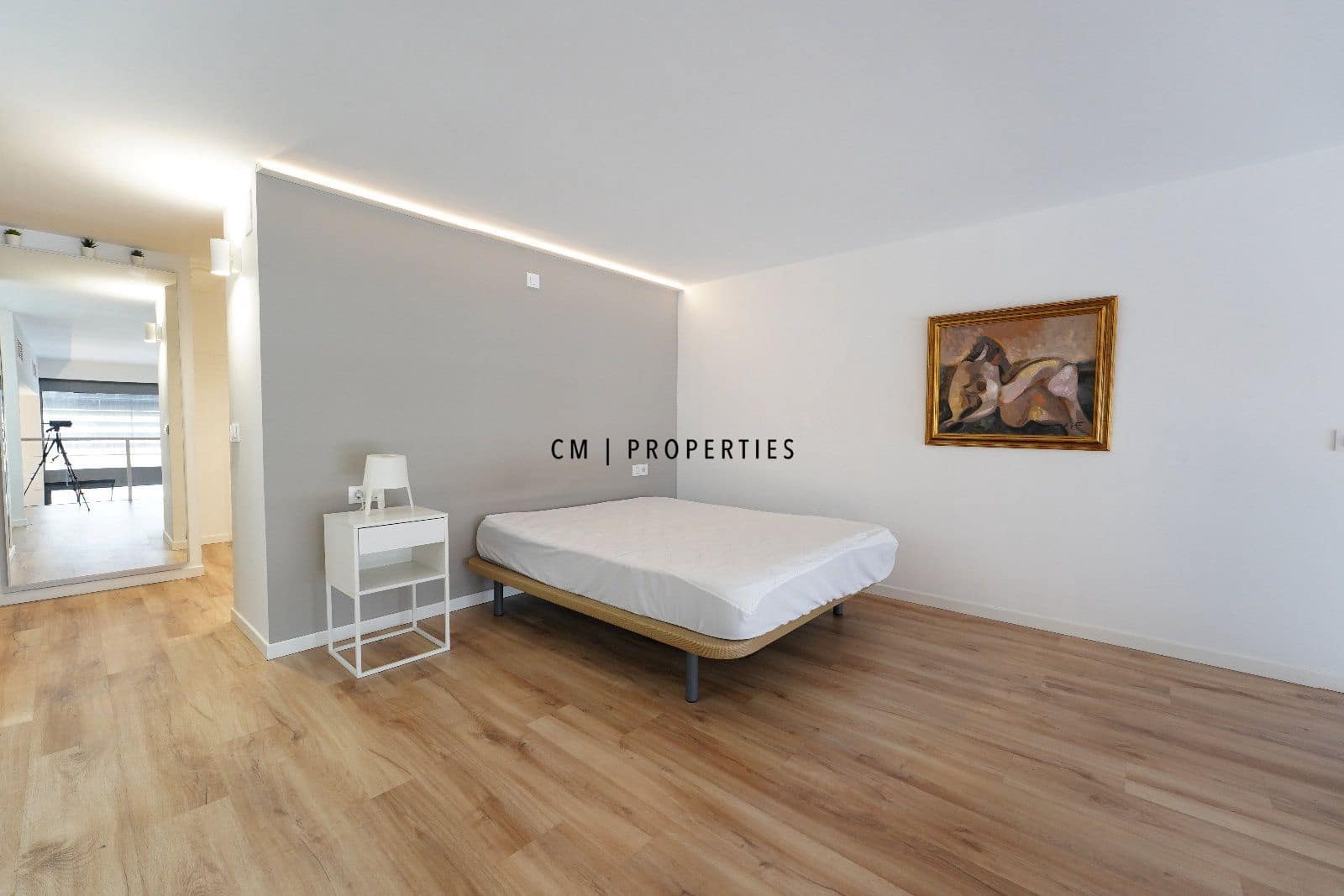 1 bedroom Flat for rent in Valencia city with pool garage - € 1,300 (Ref: 9699246)