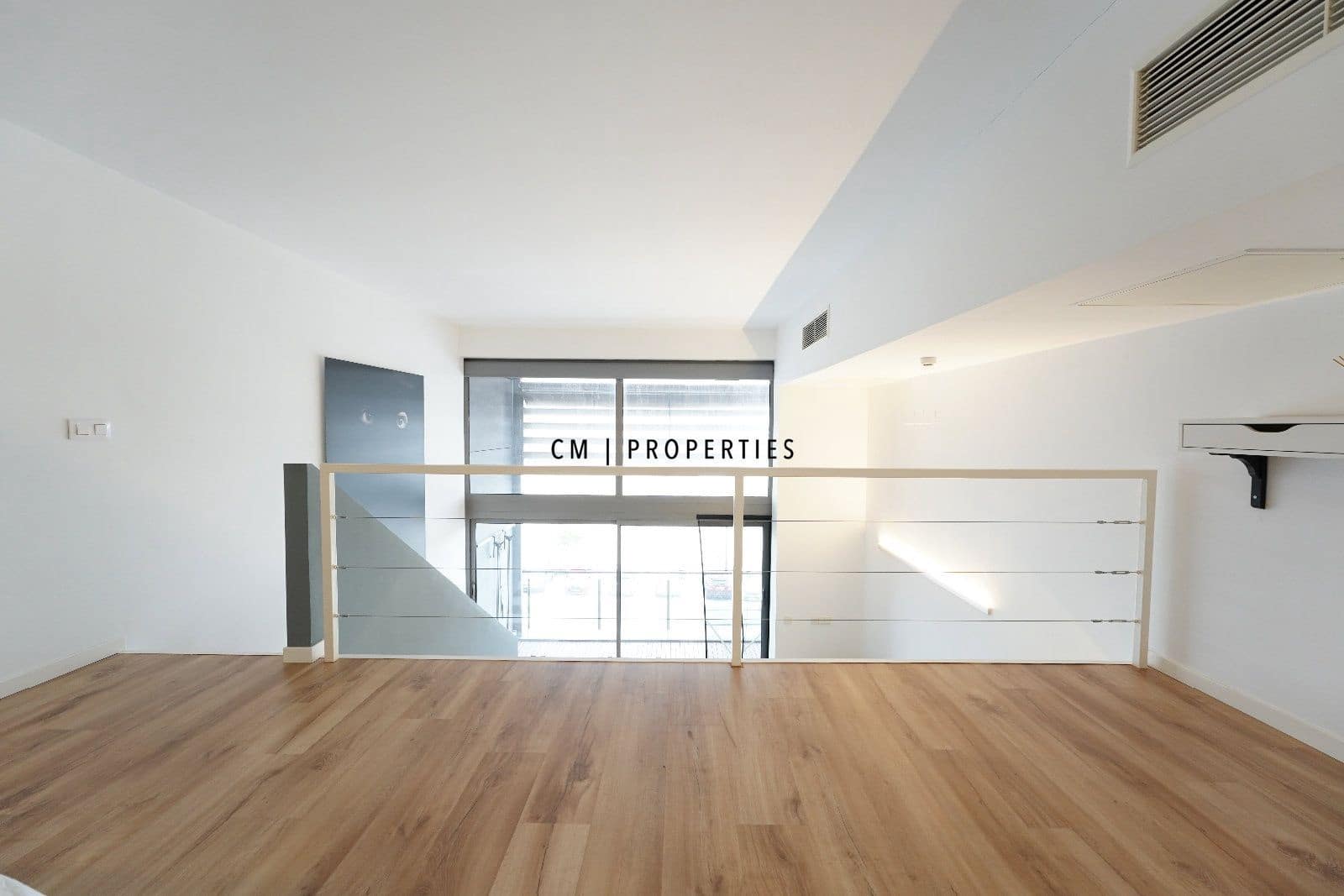 1 bedroom Flat for rent in Valencia city with pool garage - € 1,300 (Ref: 9699246)