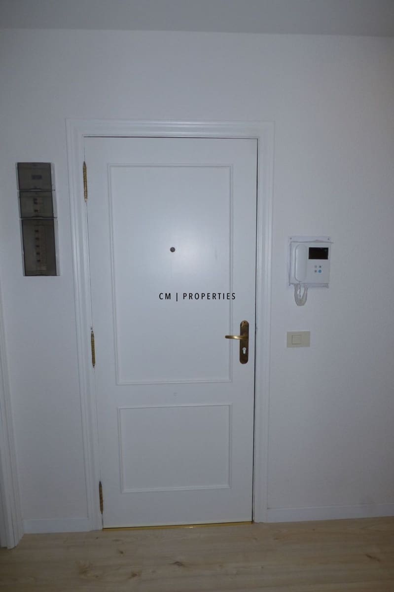 4 bedroom Flat for rent in Valencia city - € 1,800 (Ref: 9699980)