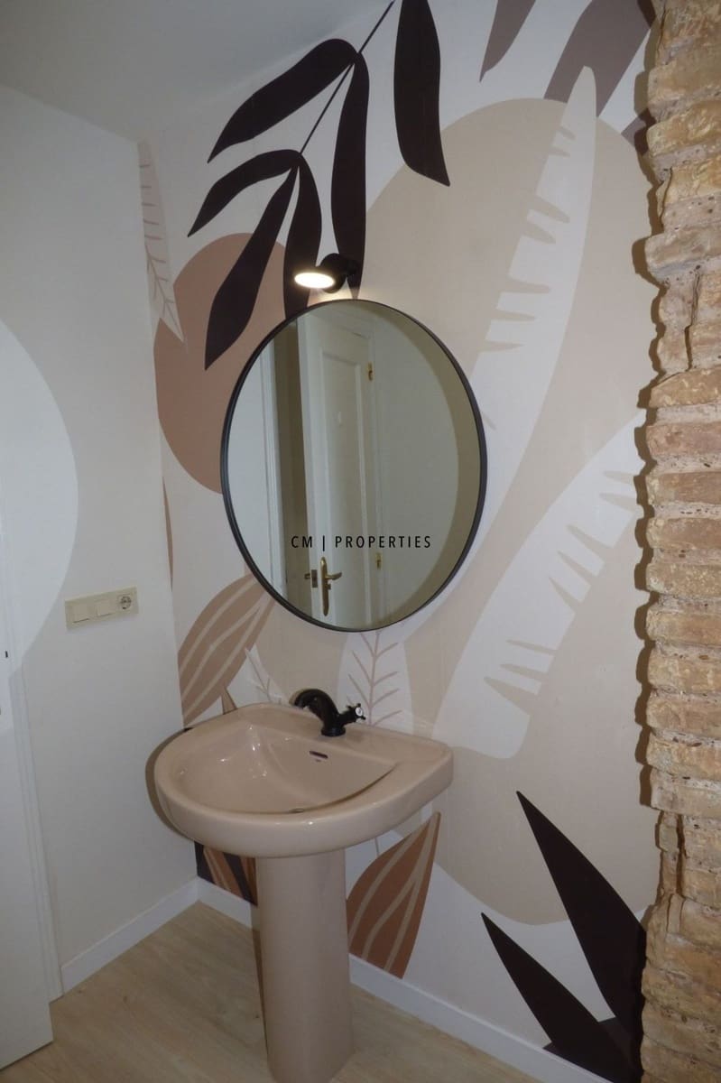 4 bedroom Flat for rent in Valencia city - € 1,800 (Ref: 9699980)