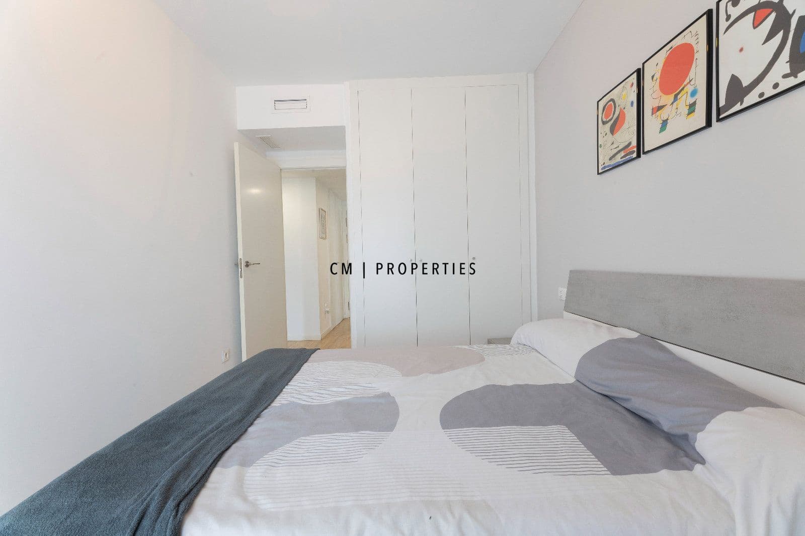 3 bedroom Flat for rent in Valencia city with pool garage - € 2,250 (Ref: 9700081)