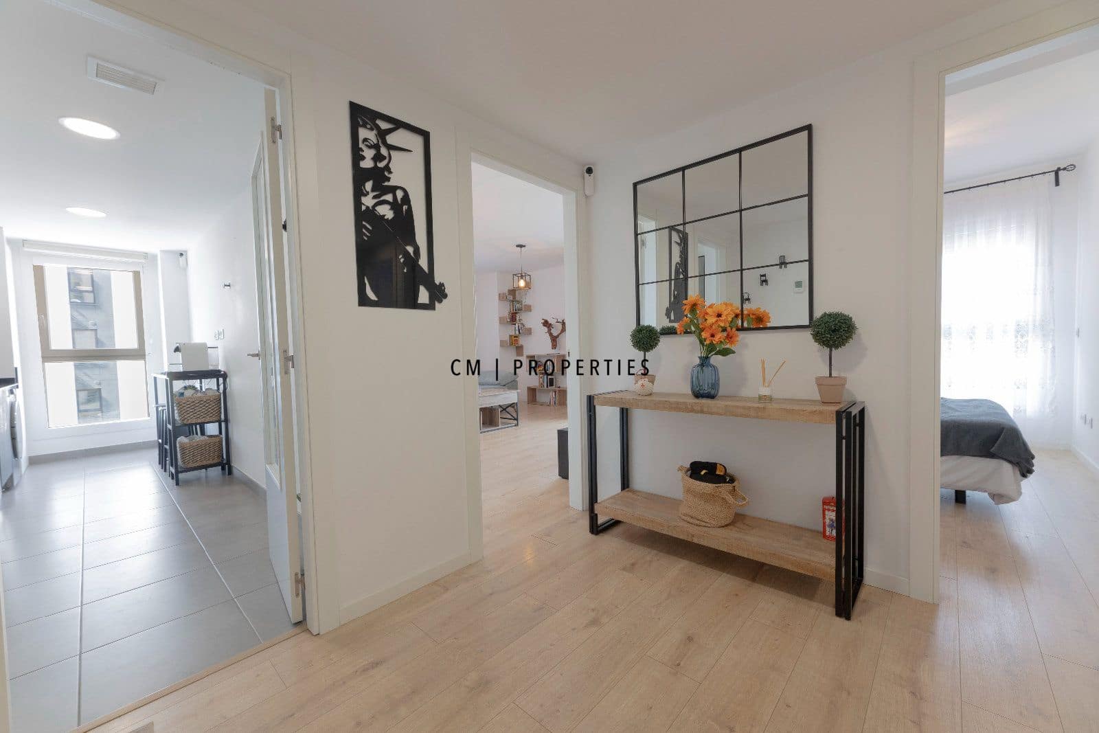 3 bedroom Flat for rent in Valencia city with pool garage - € 2,250 (Ref: 9700081)