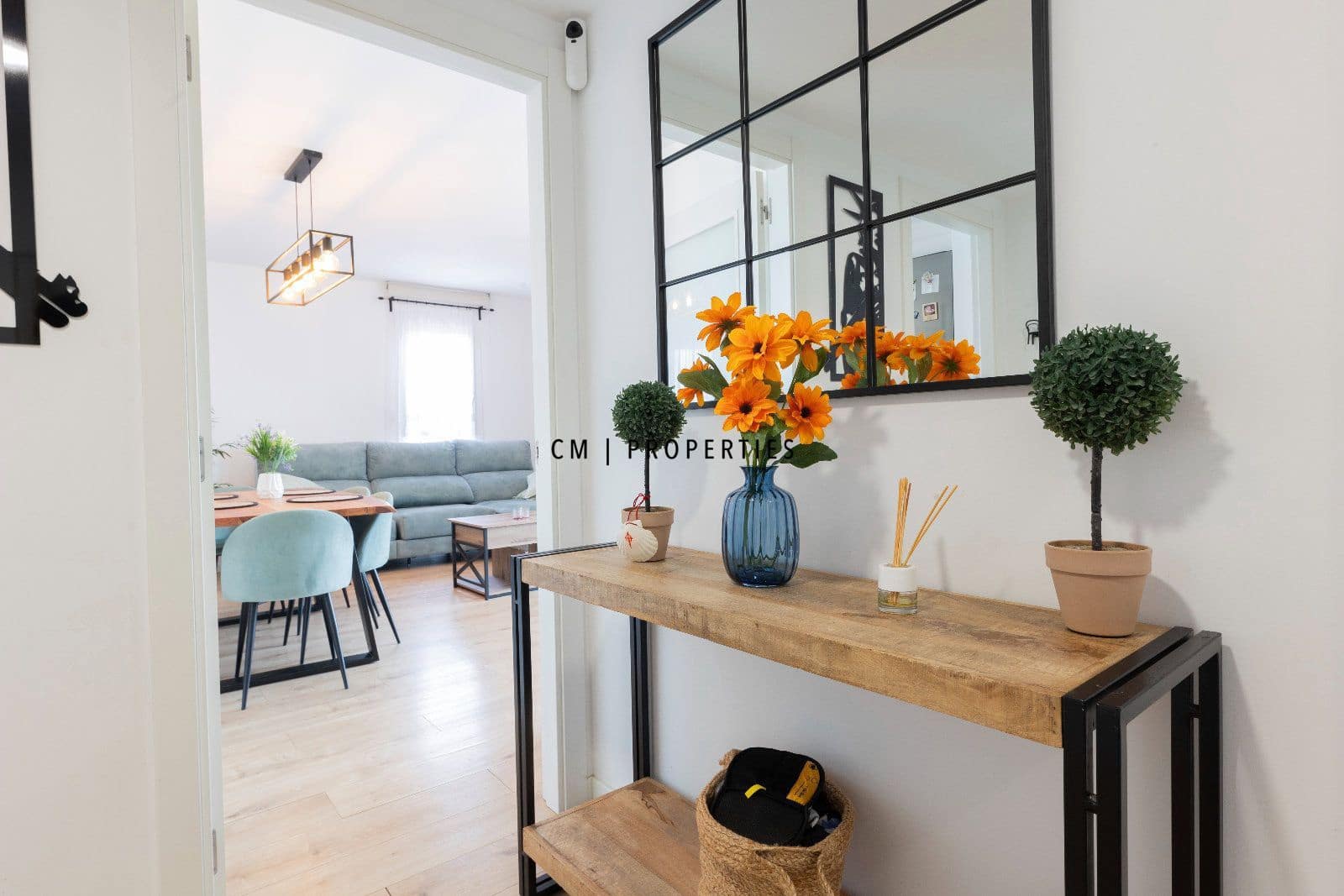 3 bedroom Flat for rent in Valencia city with pool garage - € 2,250 (Ref: 9700081)