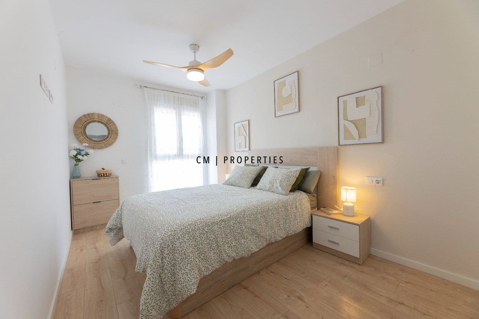 3 bedroom Flat for rent in Valencia city with pool garage - € 2,250 (Ref: 9700081)