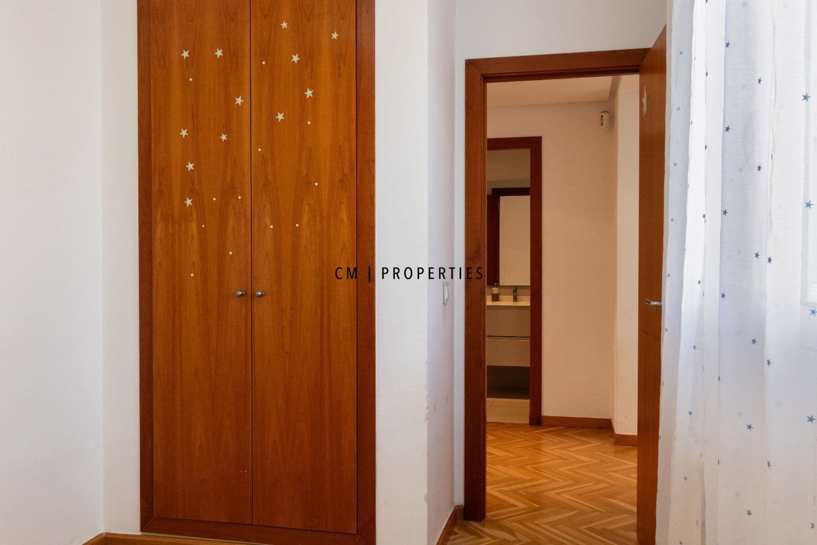 2 bedroom Penthouse for rent in Valencia city with garage - € 1,950 (Ref: 9700082)