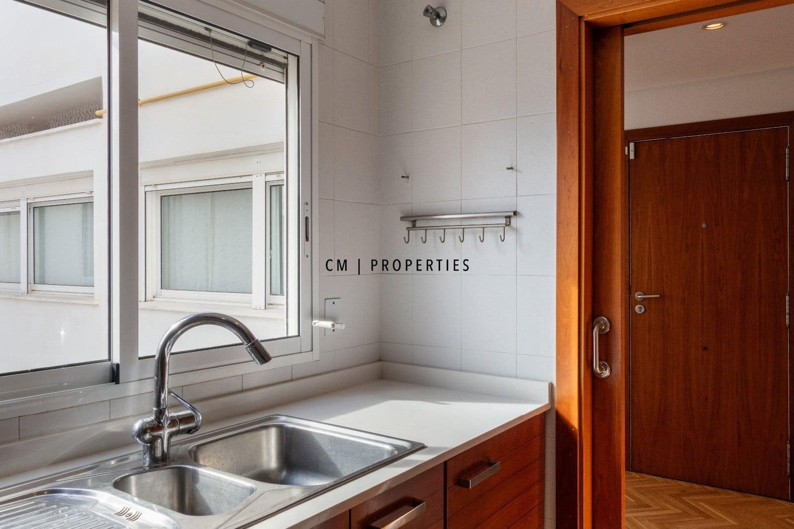 2 bedroom Penthouse for rent in Valencia city with garage - € 1,950 (Ref: 9700082)