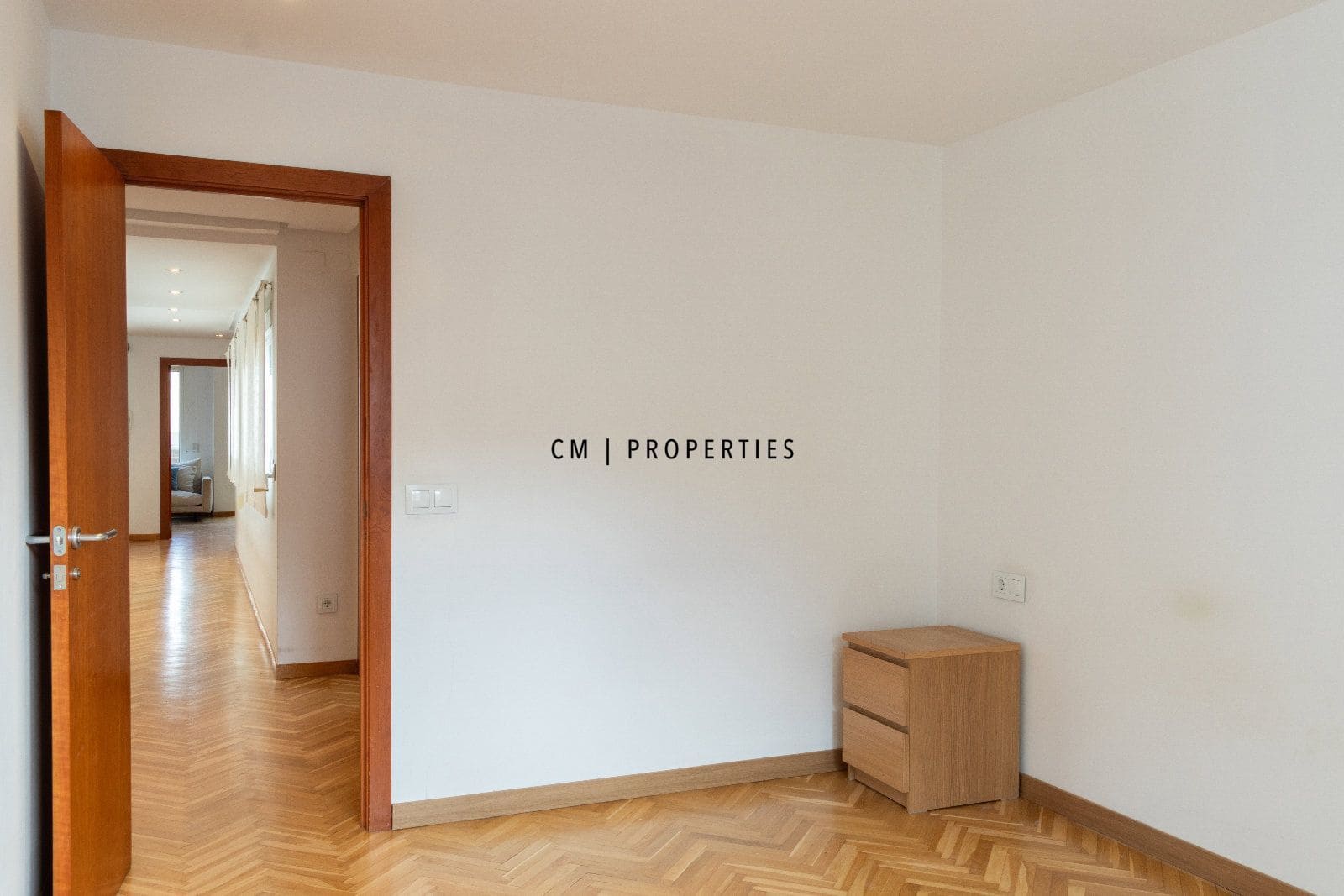 2 bedroom Penthouse for rent in Valencia city with garage - € 1,950 (Ref: 9700082)