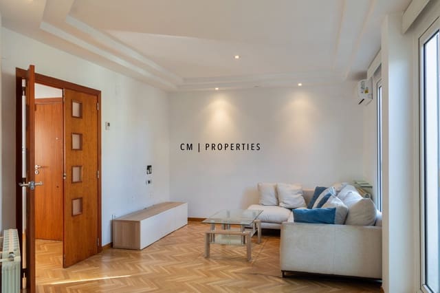 2 slaapkamer Penthouse te huur in El Pla del Real, Valencia stad met garage - € 1.950 (Ref: 9700082)