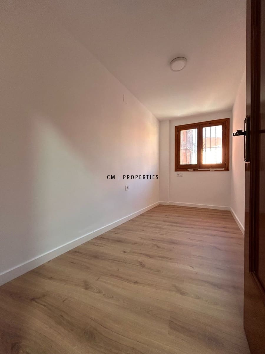 3 bedroom Penthouse for rent in Sagunto / Sagunt - € 1,200 (Ref: 9700162)