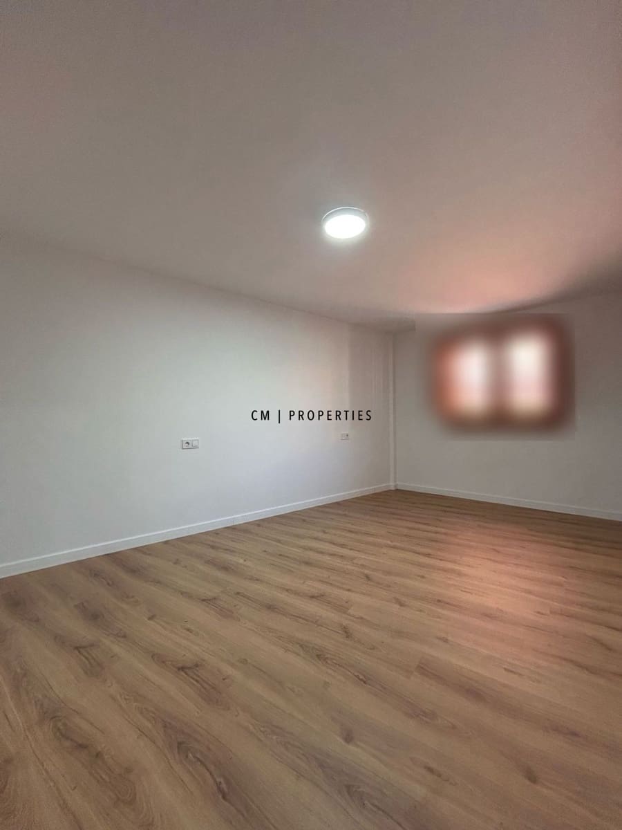 3 bedroom Penthouse for rent in Sagunto / Sagunt - € 1,200 (Ref: 9700162)