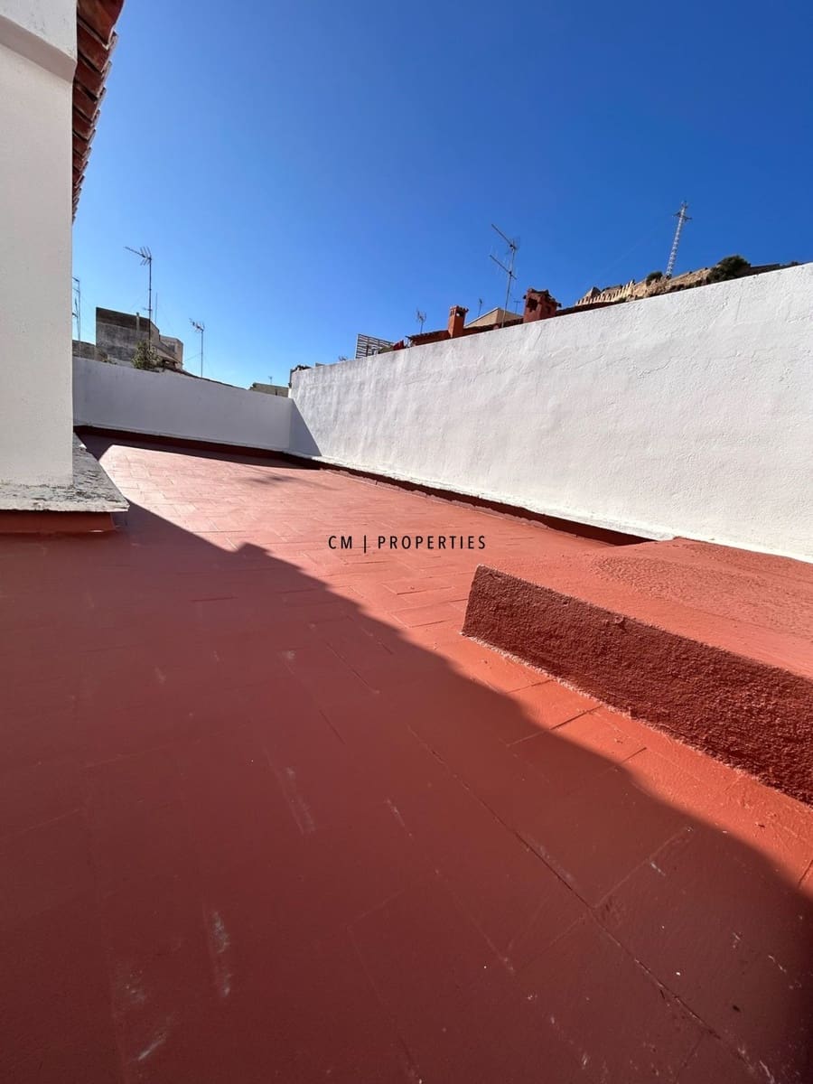 3 bedroom Penthouse for rent in Sagunto / Sagunt - € 1,200 (Ref: 9700162)