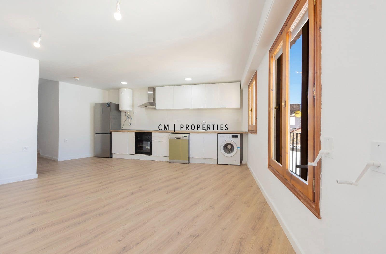 Ático de 3 habitaciones en Sagunto / Sagunt en alquiler - 1.200 € (Ref: 9700162)