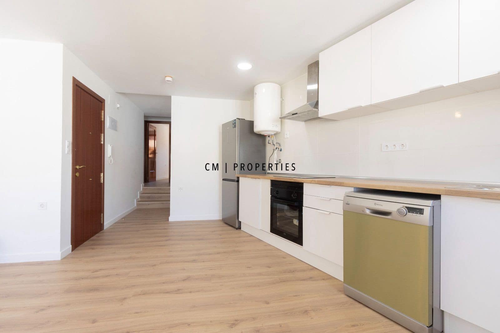 Ático de 3 habitaciones en Sagunto / Sagunt en alquiler - 1.200 € (Ref: 9700162)