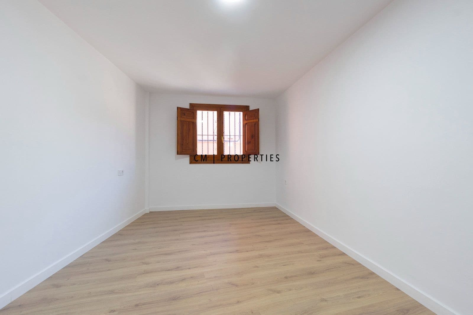 Ático de 3 habitaciones en Sagunto / Sagunt en alquiler - 1.200 € (Ref: 9700162)